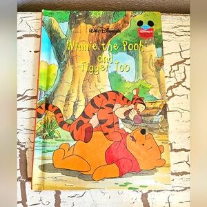 3/$15 Winnie The Pooh And Tigger Too Hardcover Book